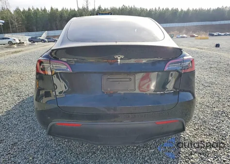 2024 Tesla Model Y z USA, uszkodzony, nr VIN 7SAYGDEE2RA309316